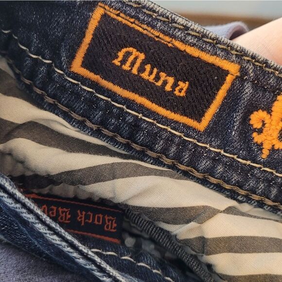 Rock Revival Women's Dark Wash Muna Mid Rise Skinny Jeans Size 26 - Picture 5 of 8